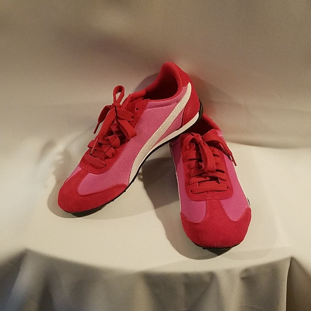 Women's PUMA Mesh Runner